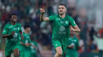 بث مباشر.. تردد القنوات الناقلة لمباراة نيوم والأهلي في دوري روشن السعودي